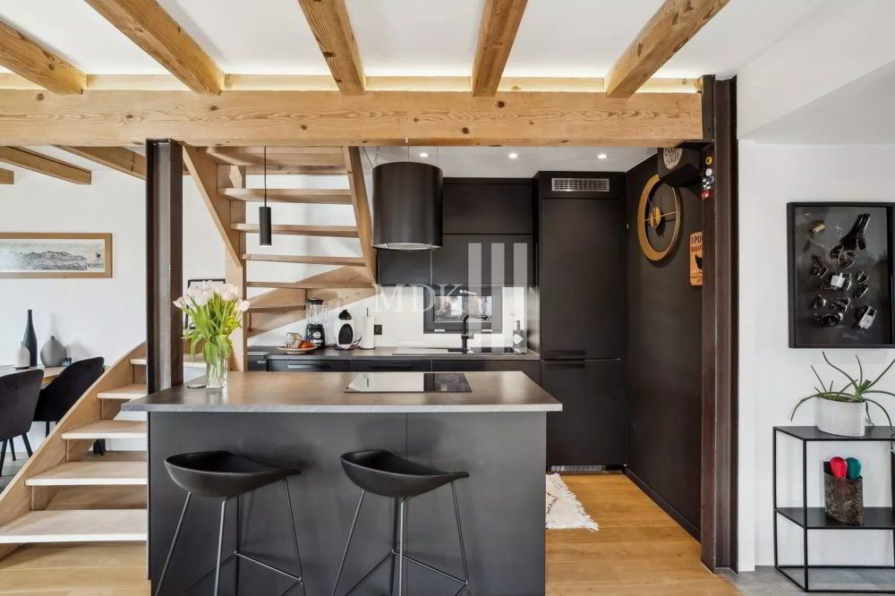 5 rooms House to buy in Champéry - image 1/13