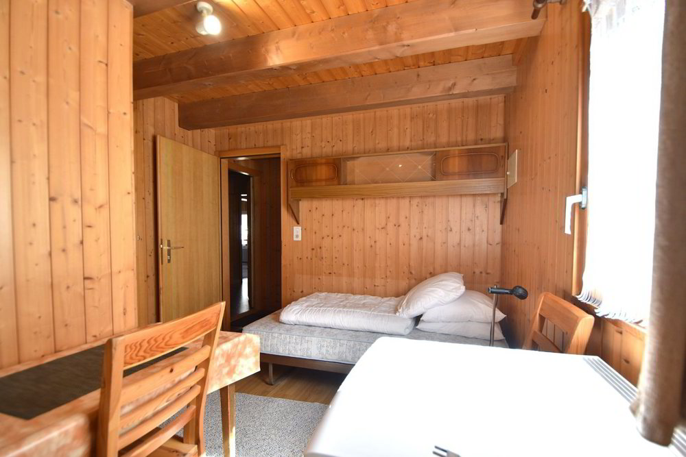 1 rooms Apartment for rent in Val-d'Illiez - image 1/4