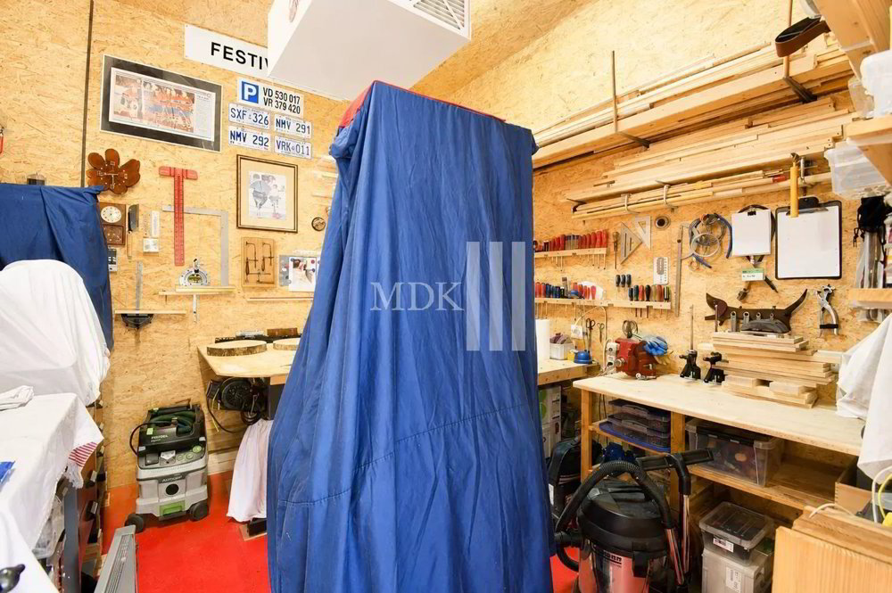 5 rooms House to buy in Champéry - image 1/13