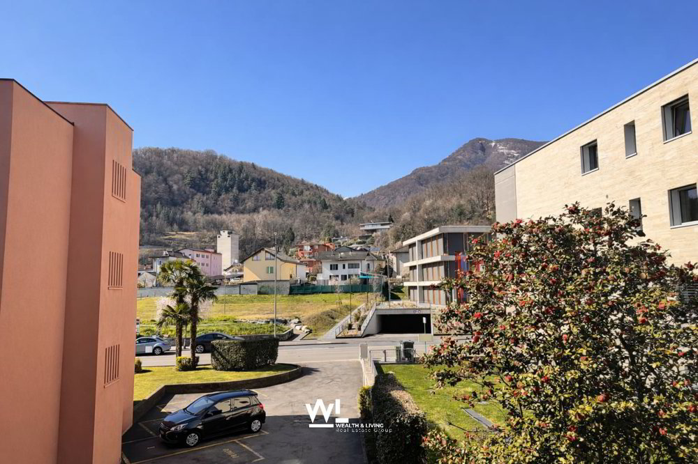 2.5 rooms Apartment to buy in Losone - image 1/12