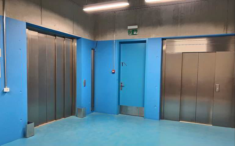 Bureau & Commerce null pièces à louer à Meyrin - image 1/5