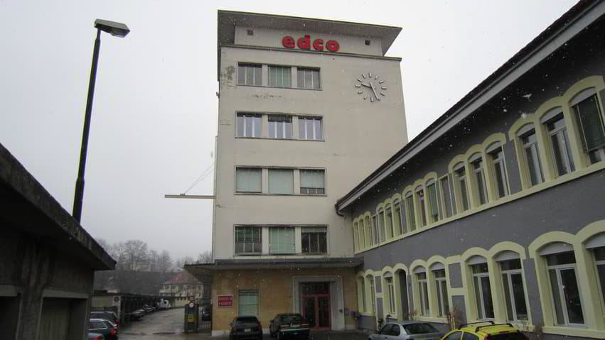 1 Zimmer Büro zu vermieten in Couvet - Bild 1/3