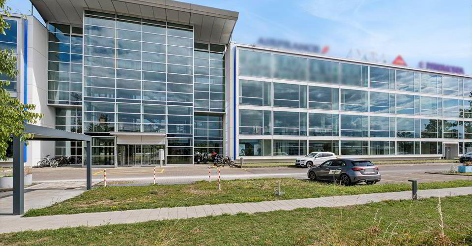 null rooms Office & Commercial for rent in Le Grand-Saconnex - image 1/12
