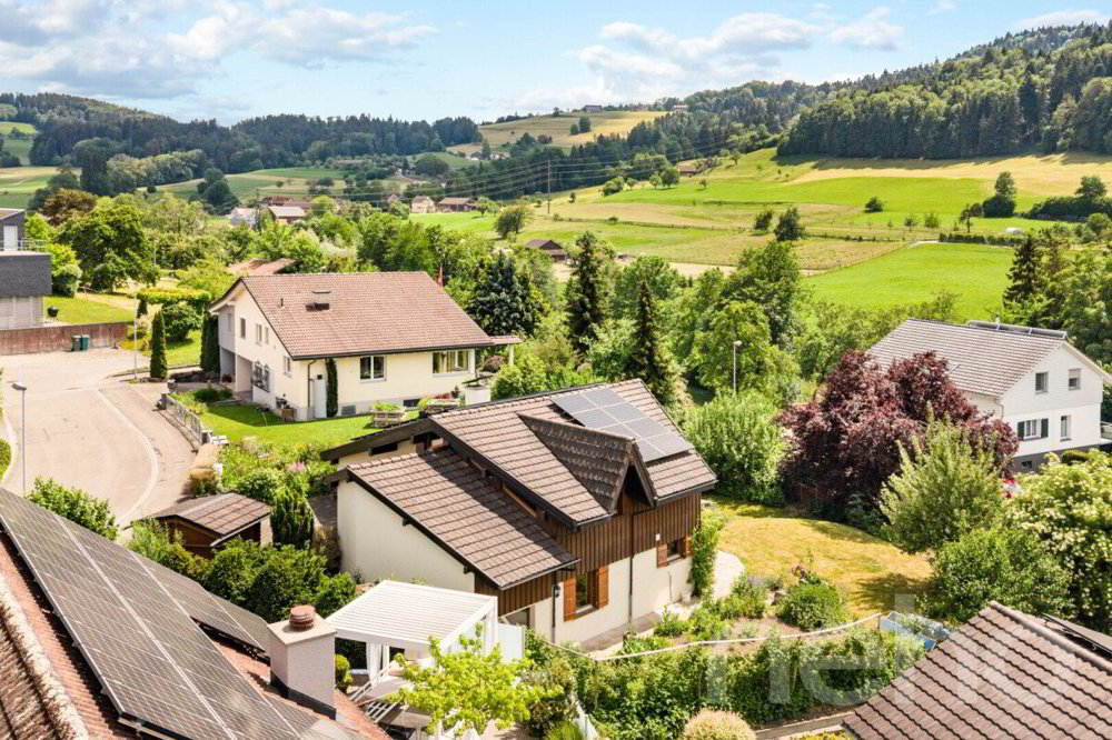 Maison 6.5 pièces à acheter à Bichwil - image 1/12