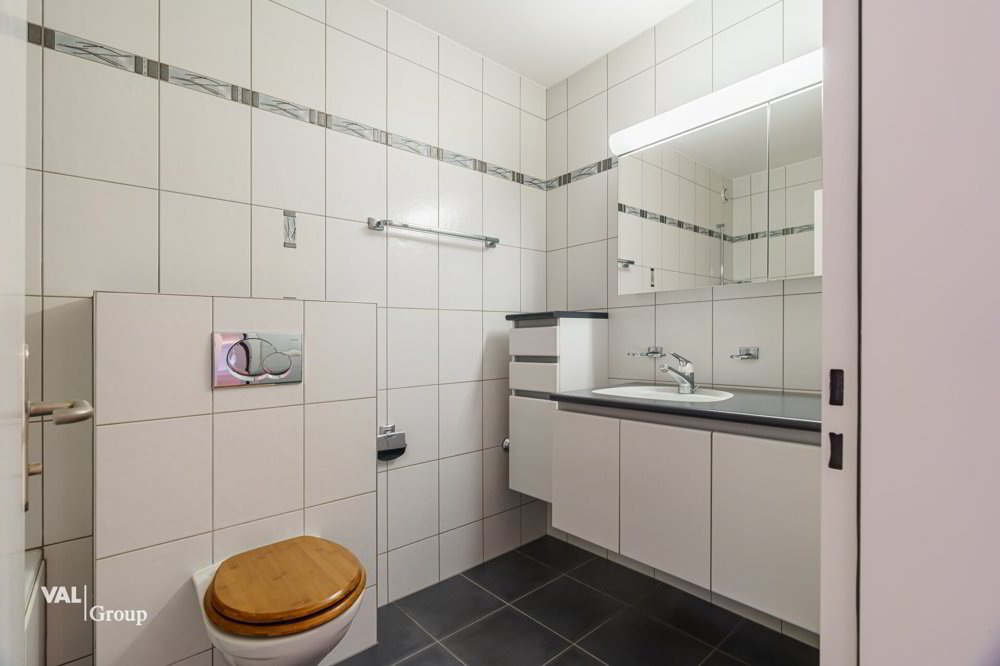 5 rooms Apartment for rent in Brigue - image 1/11