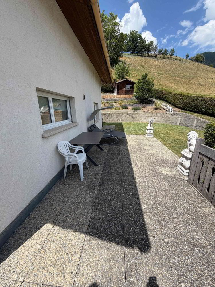 5 rooms Apartment for rent in Guttet-Feschel - image 1/11