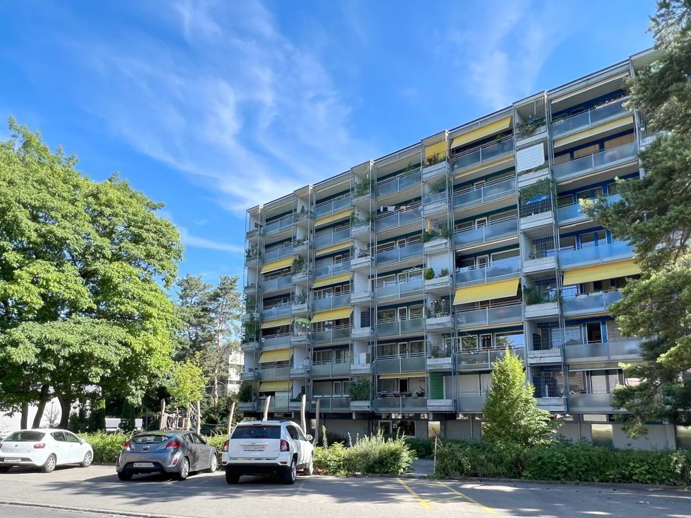 Sonnige 3.5-Zimmer-Eigentumswohnung mit Balkon, Keller und Einstellhallenplatz