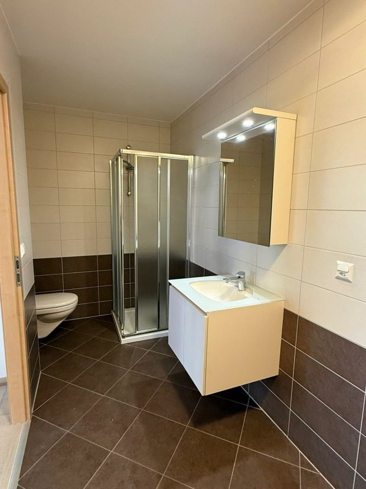 3 rooms Apartment for rent in Martigny - image 1/7