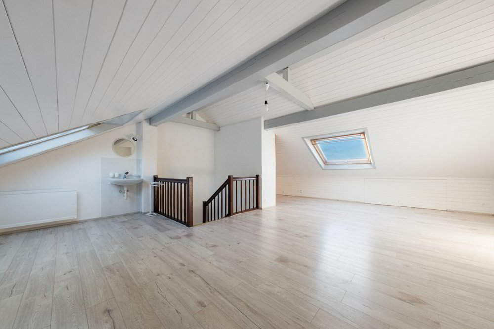 6 rooms House to buy in Crassier - image 1/13