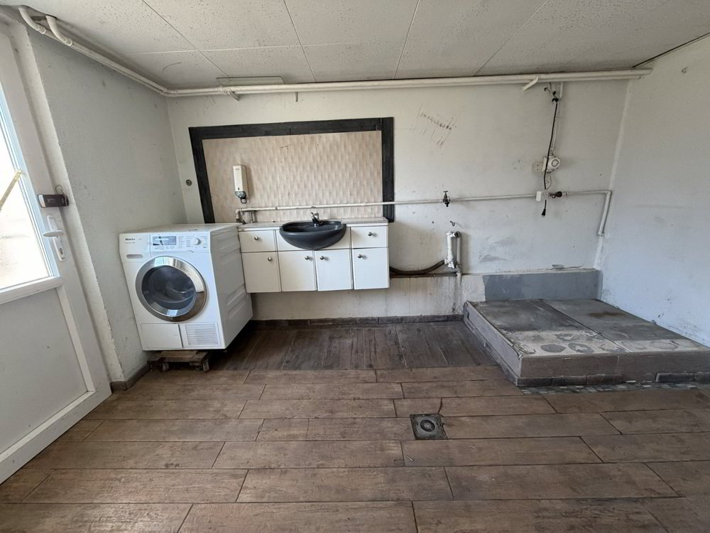 5.5 rooms House to buy in Aarburg - image 1/13