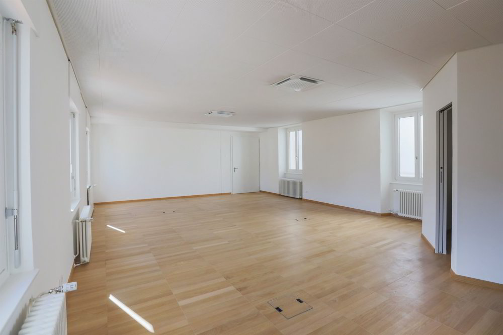 null rooms Office & Commercial for rent in Lugano - image 1/11