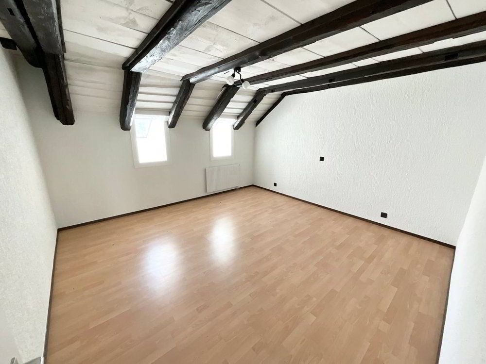 4.5 rooms Apartment for rent in St-Imier - image 1/8