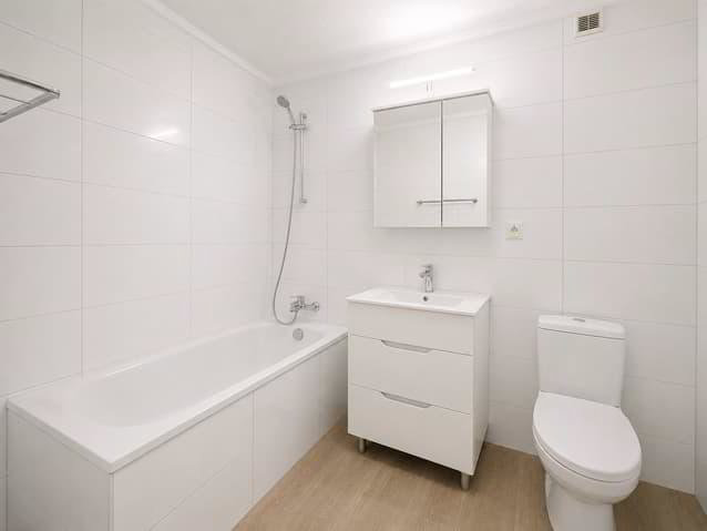 Appartement 2.5 pièces à louer à Le Locle - image 1/5