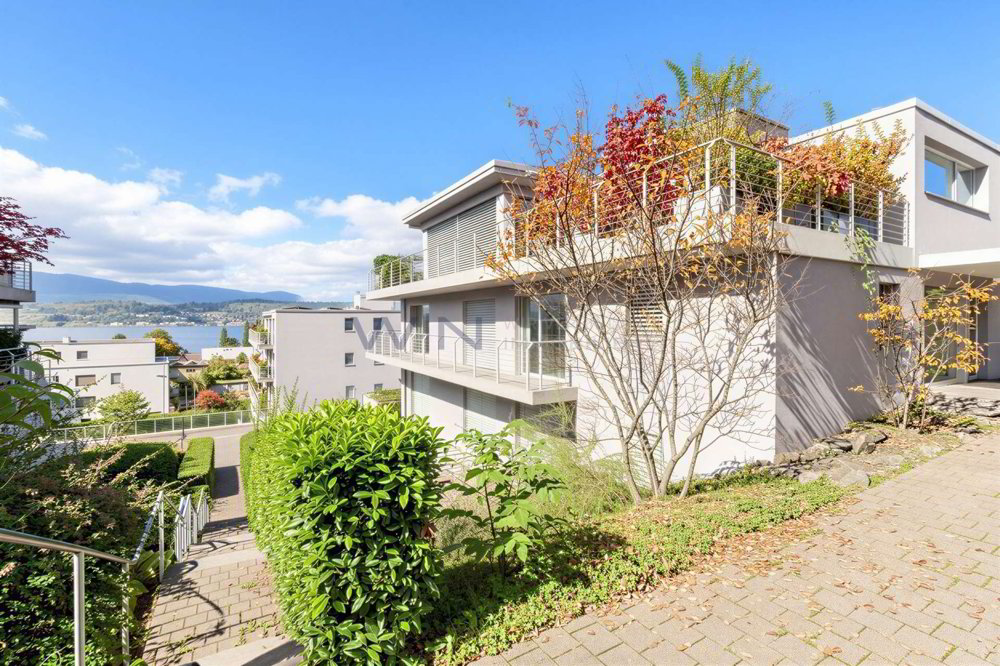 3 rooms Apartment to buy in Männedorf - image 1/8
