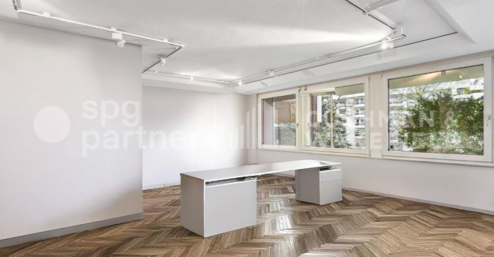 null rooms Office & Commercial for rent in Nyon - image 1/12