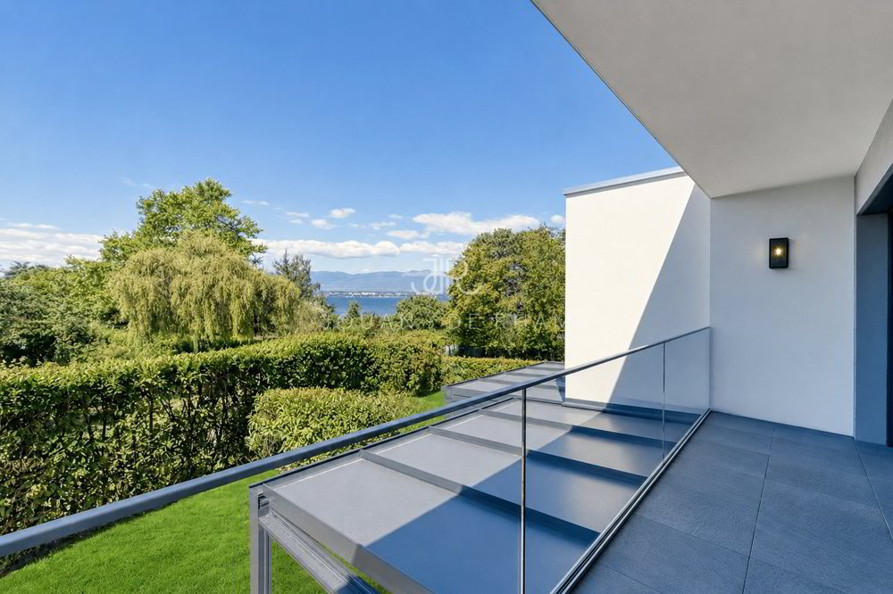 6 rooms House for rent in Anières - image 1/5