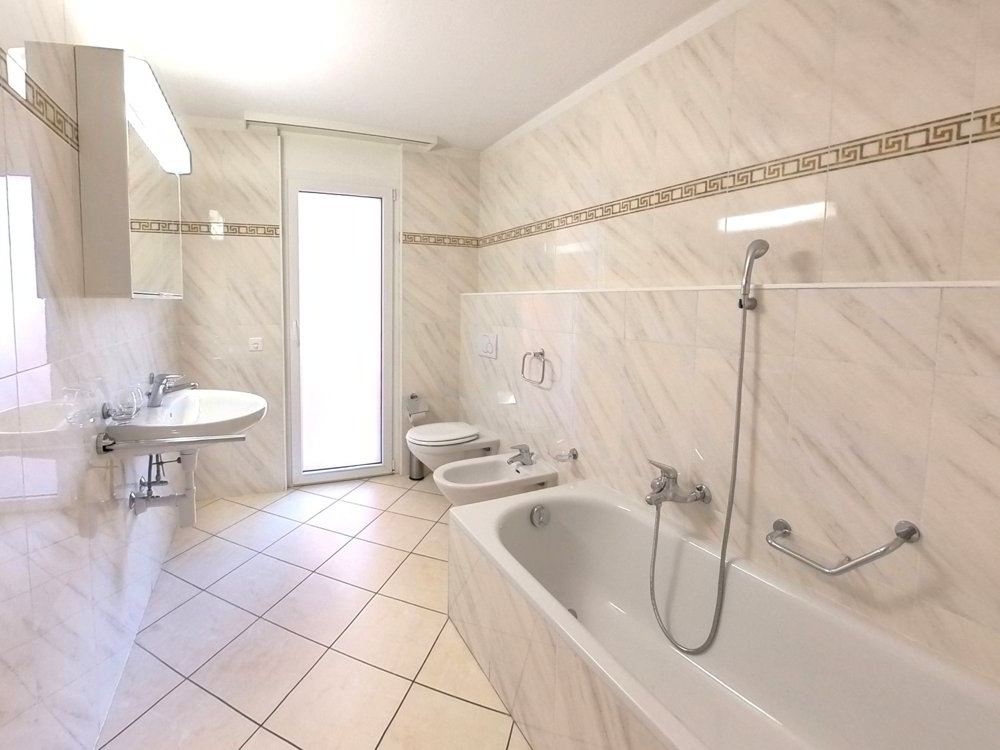 4 rooms Apartment to buy in Locarno - image 1/13