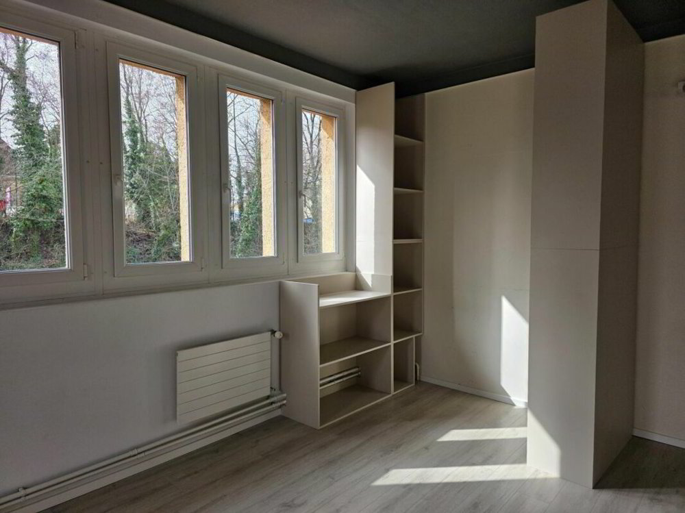 null rooms Office & Commercial for rent in Losanna - image 1/5