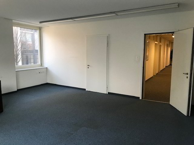 null rooms Office & Commercial for rent in Zürich - image 1/3