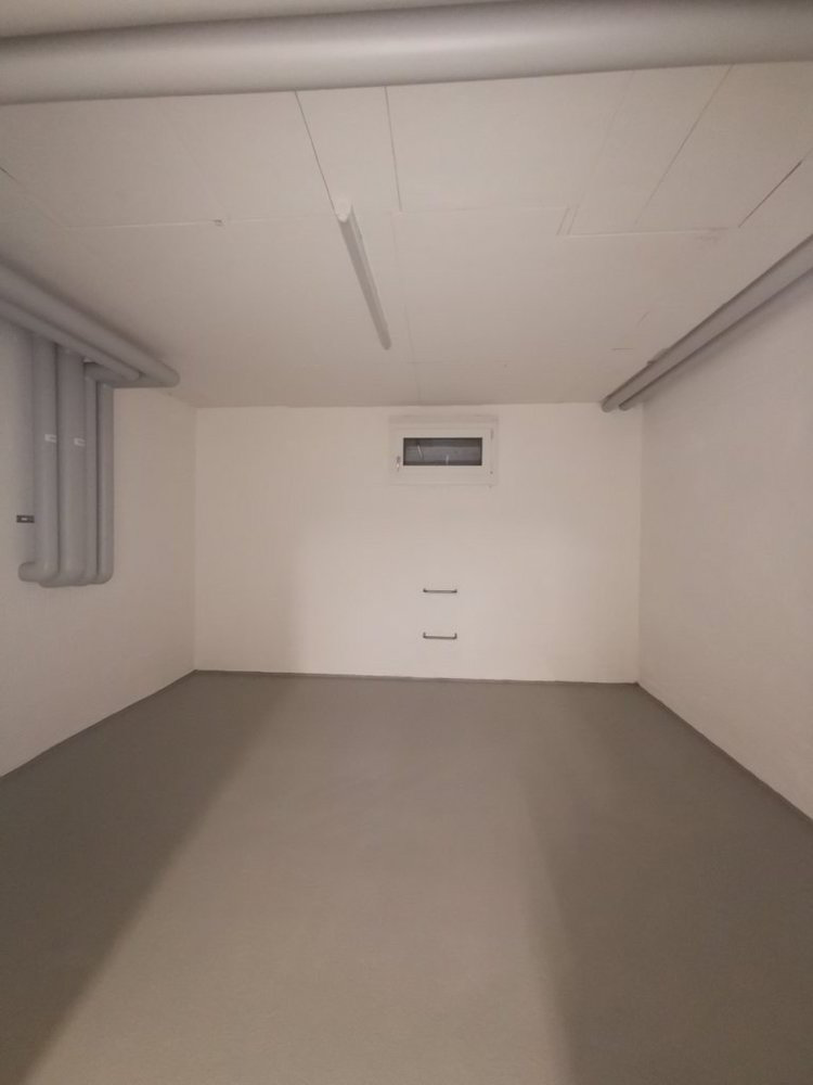 Bureau & Commerce null pièces à louer à Zürich - image 1/2