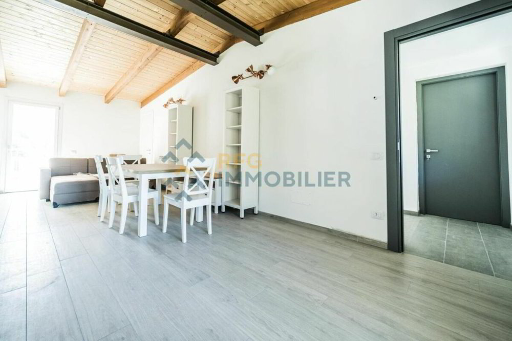 3 rooms Apartment for rent in Martigny - image 1/8