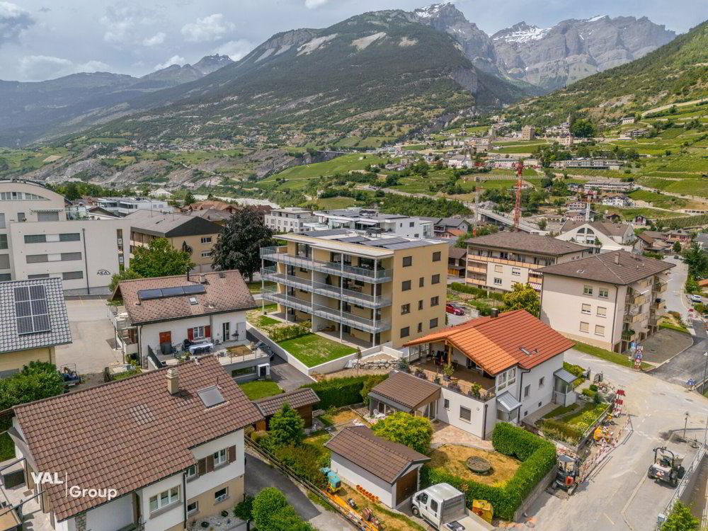 3 rooms Apartment for rent in Susten - image 1/13