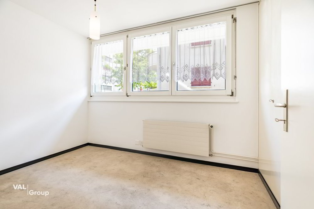 10 rooms Office & Commercial for rent in Glis - image 1/9