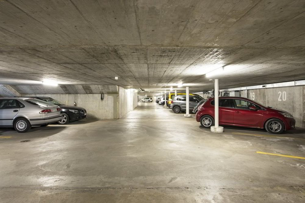 null Zimmer Parkplatz, Garage zu vermieten in Oberengstringen - Bild 1/2