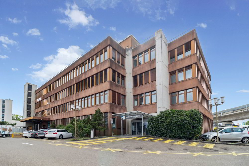 2 rooms Office & Commercial for rent in Wallisellen - image 1/6