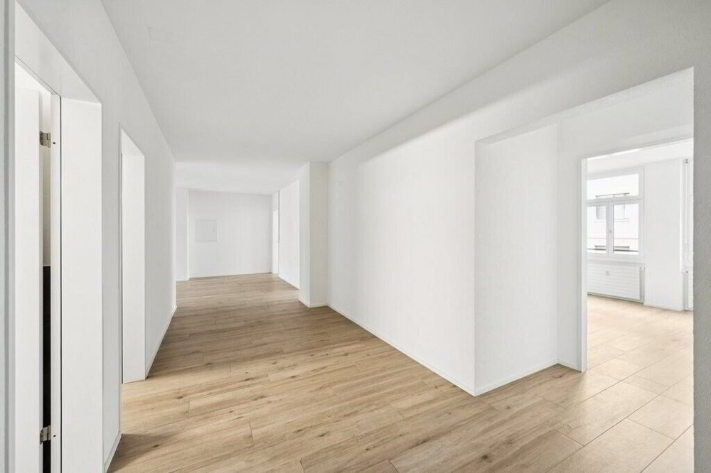 4 rooms Flat-sharing for rent in Basel - image 1/8