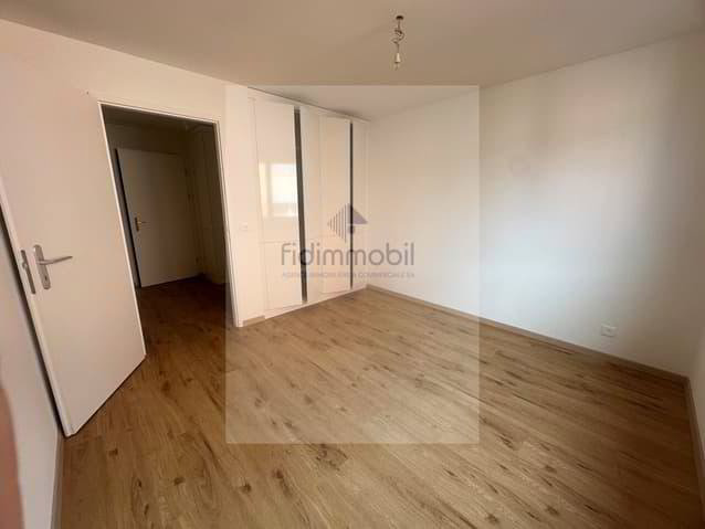 3 rooms Apartment for rent in Neuchâtel - image 1/9