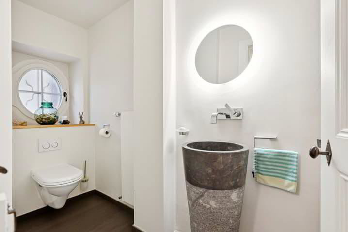 Maison 12 pièces à acheter à Villars-sous-Yens - image 1/13