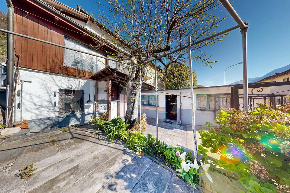 4.5 rooms House to buy in Monte Carasso - image 1/4