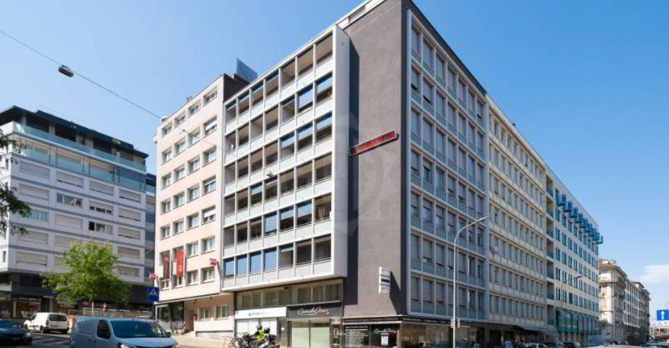null rooms Office & Commercial for rent in Ginevra - image 1/11