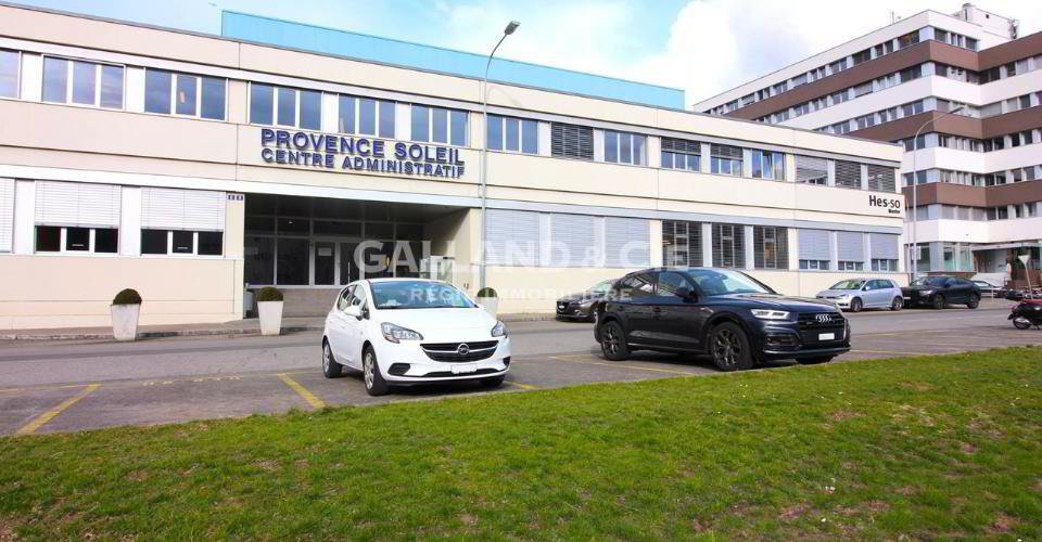 null rooms Office & Commercial for rent in Lausanne - image 1/2