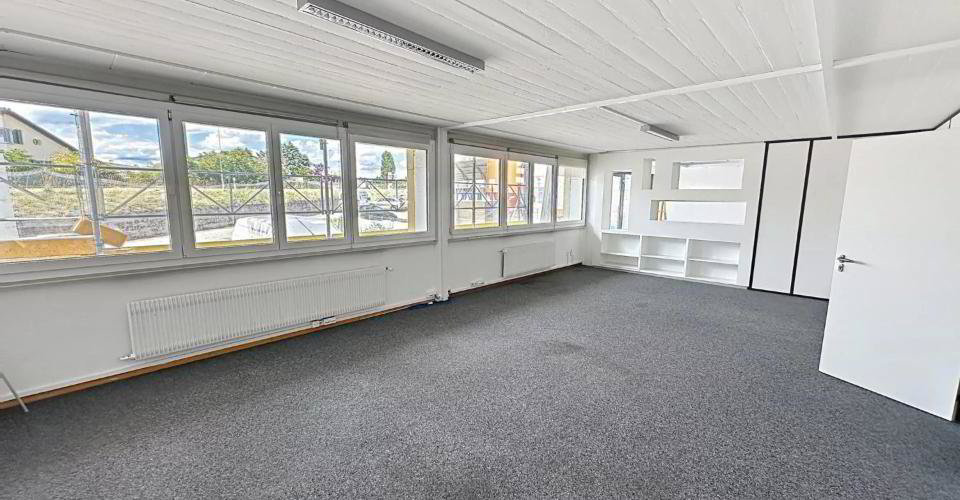null rooms Office & Commercial for rent in Ecublens VD - image 1/8