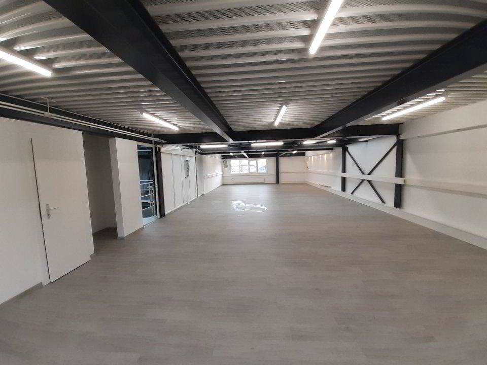 null rooms Office & Commercial for rent in La Chaux-de-Fonds - image 1/6