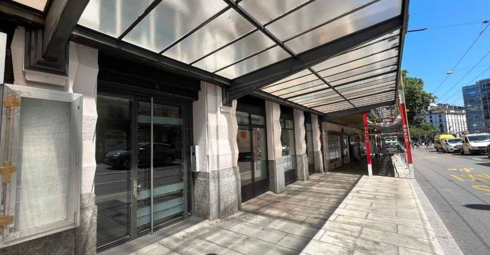 null rooms Office & Commercial for rent in Genève - image 1/7