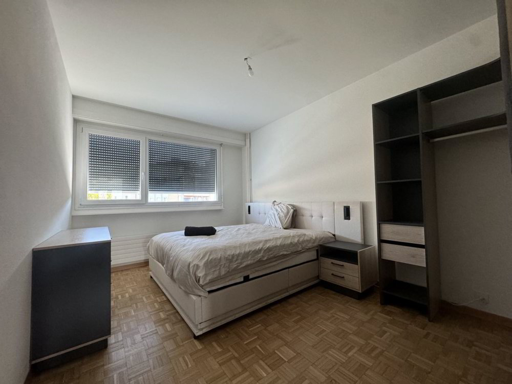 3 rooms Apartment for rent in Carouge GE - image 1/8