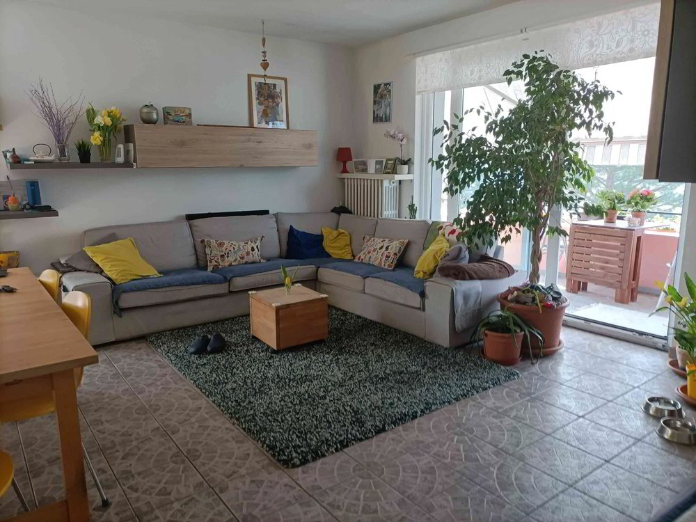 Appartement 4 pièces à louer à Vezia - image 1/8