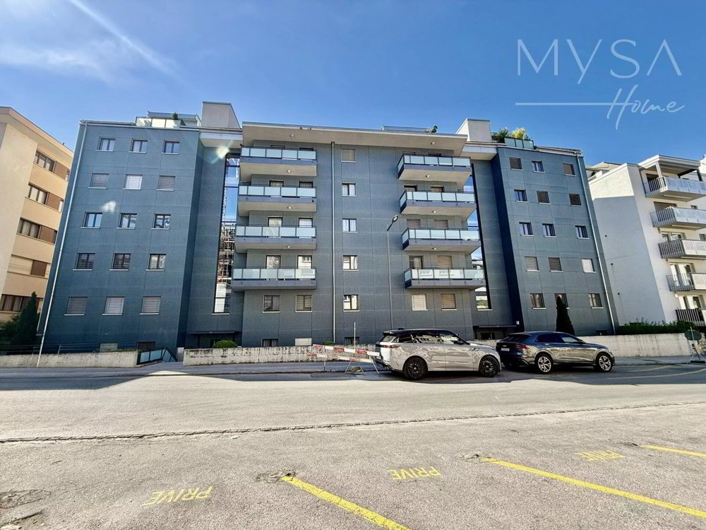 3.5 rooms Apartment to buy in Sion - image 1/7
