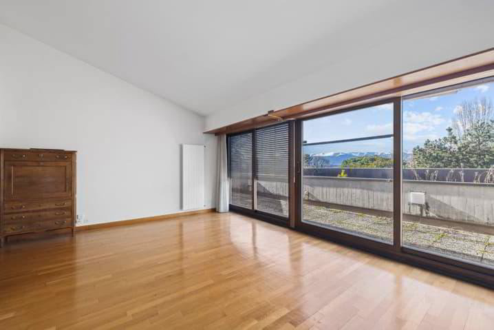 Maison 10 pièces à acheter à Anières - image 1/7