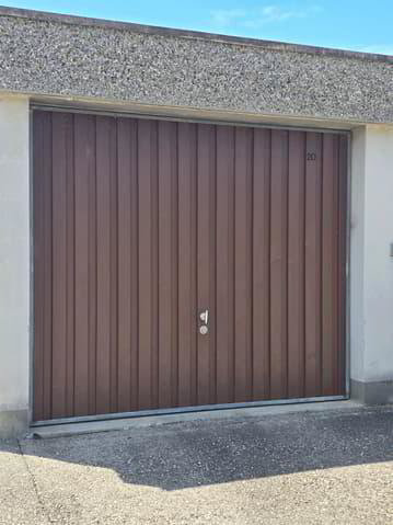 null rooms Car park, garage for rent in Pruntrut - image 1/2