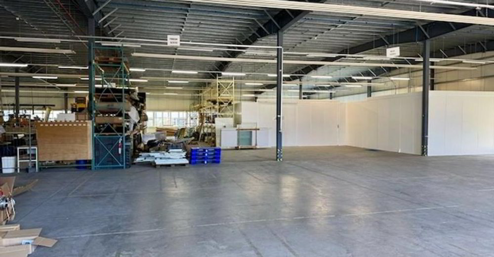 Local commercial en location à Fleurier - 400 m² - Ansicht 2