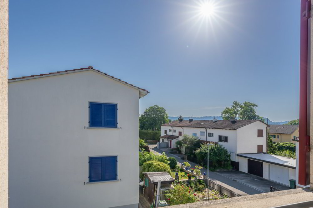 5 rooms House to buy in Neuhausen am Rheinfall - image 1/12