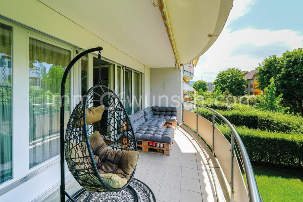 5 rooms Apartment to buy in Steinhausen - image 1/11