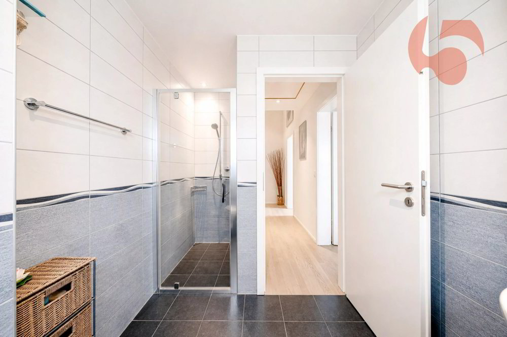 4 rooms House to buy in Bercher - image 1/13
