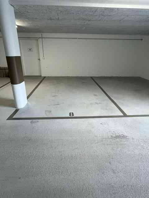 null rooms Car park, garage for rent in Seewen SZ - image 1/1
