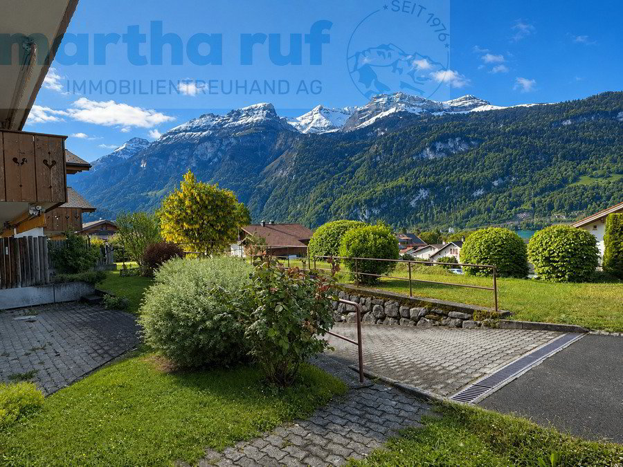 4 Zimmer Wohnung zum verkaufen in Brienz BE - Bild 1/12
