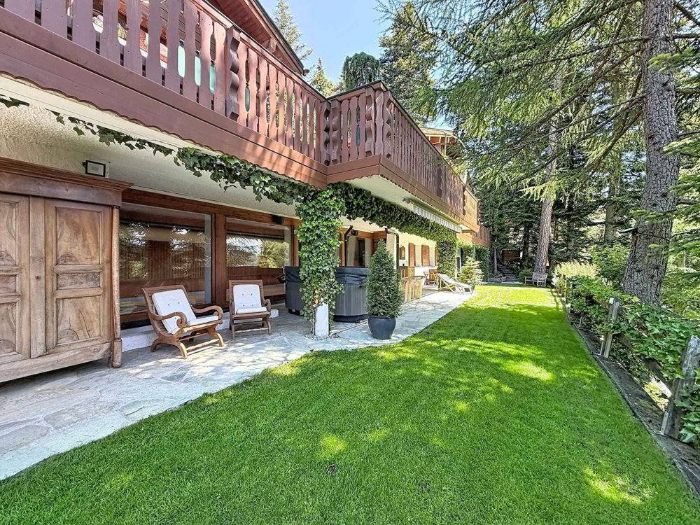 10 rooms House to buy in Crans-Montana - image 1/7